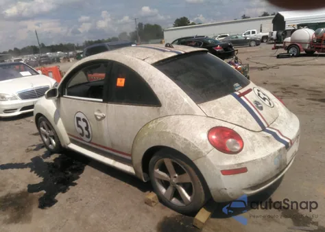 2008 Volkswagen New Beetle Black Tie Edition/Triple White из США, поврежденный, VIN 3VWFW31C98M521453
